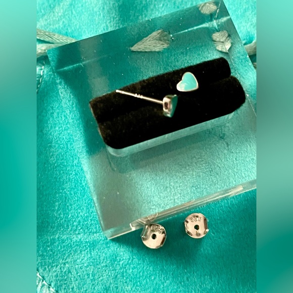 🩵STAMPED S925 Silver/Teal Heart Stud Earrings NWT - Picture 12 of 14